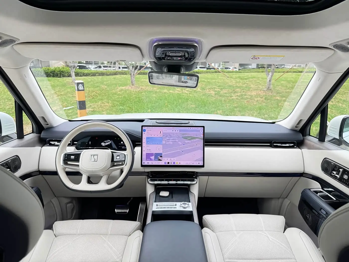 ZEEKR 9X 2025 — Photo 19/20