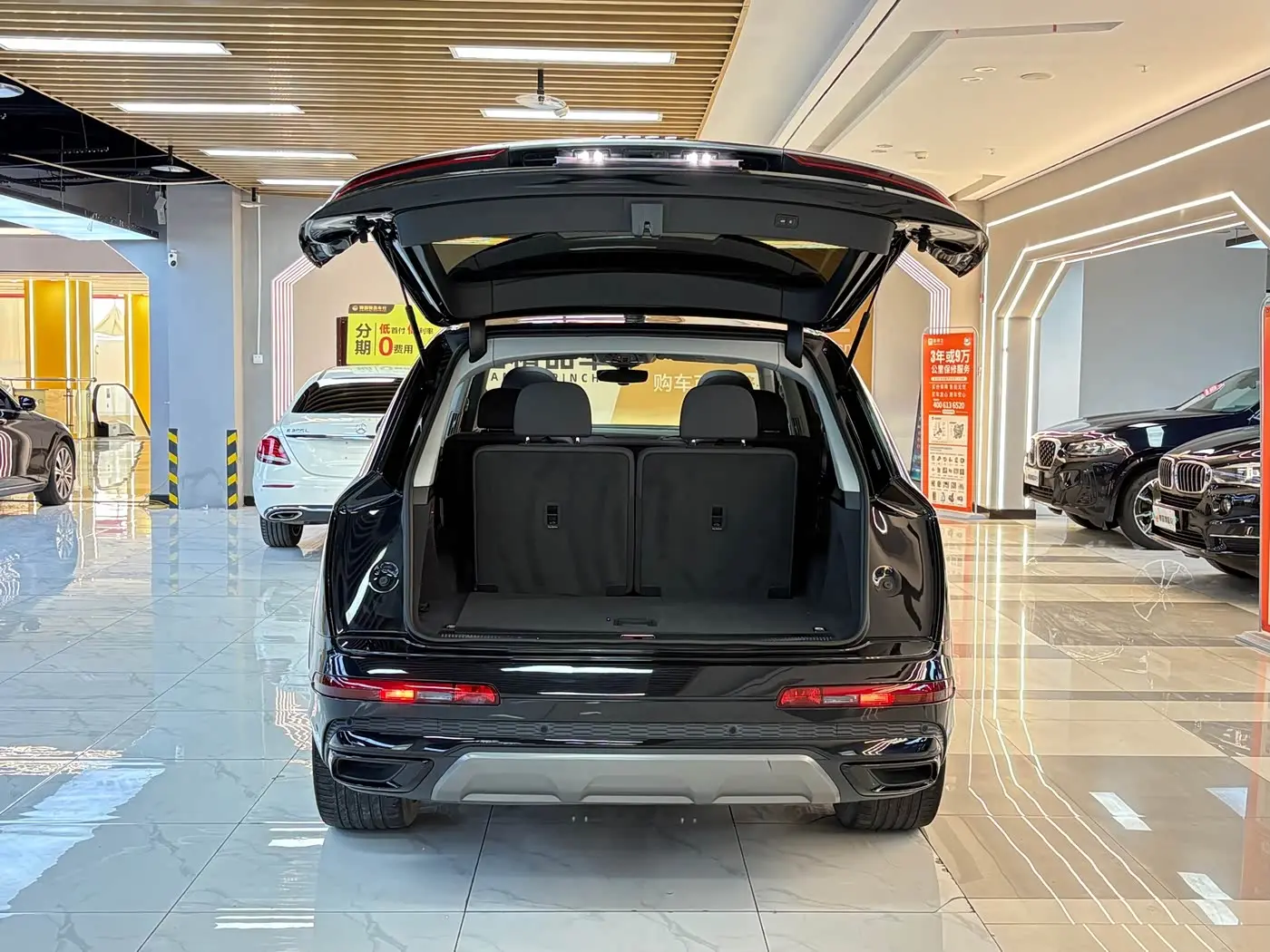 Audi Q7 2020 — Photo 20/20