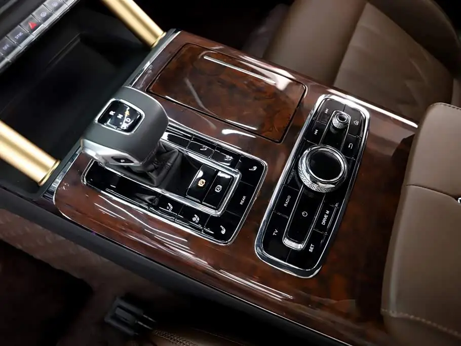 Hongqi Guoyao 2023 — Şəkil 11/20