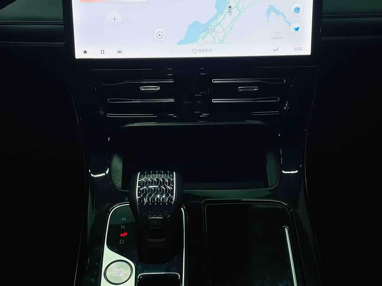 GAC Trumpchi Trumpchi M8 2025 — Şəkil 13/18