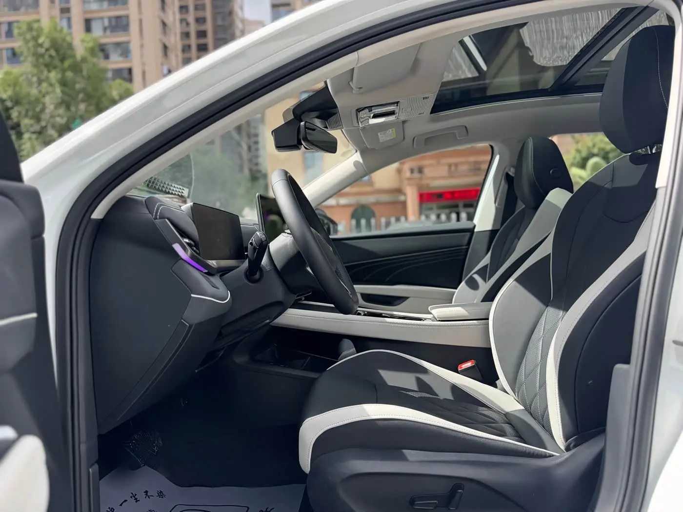Volkswagen Sagitar 2025 — Photo 8/20