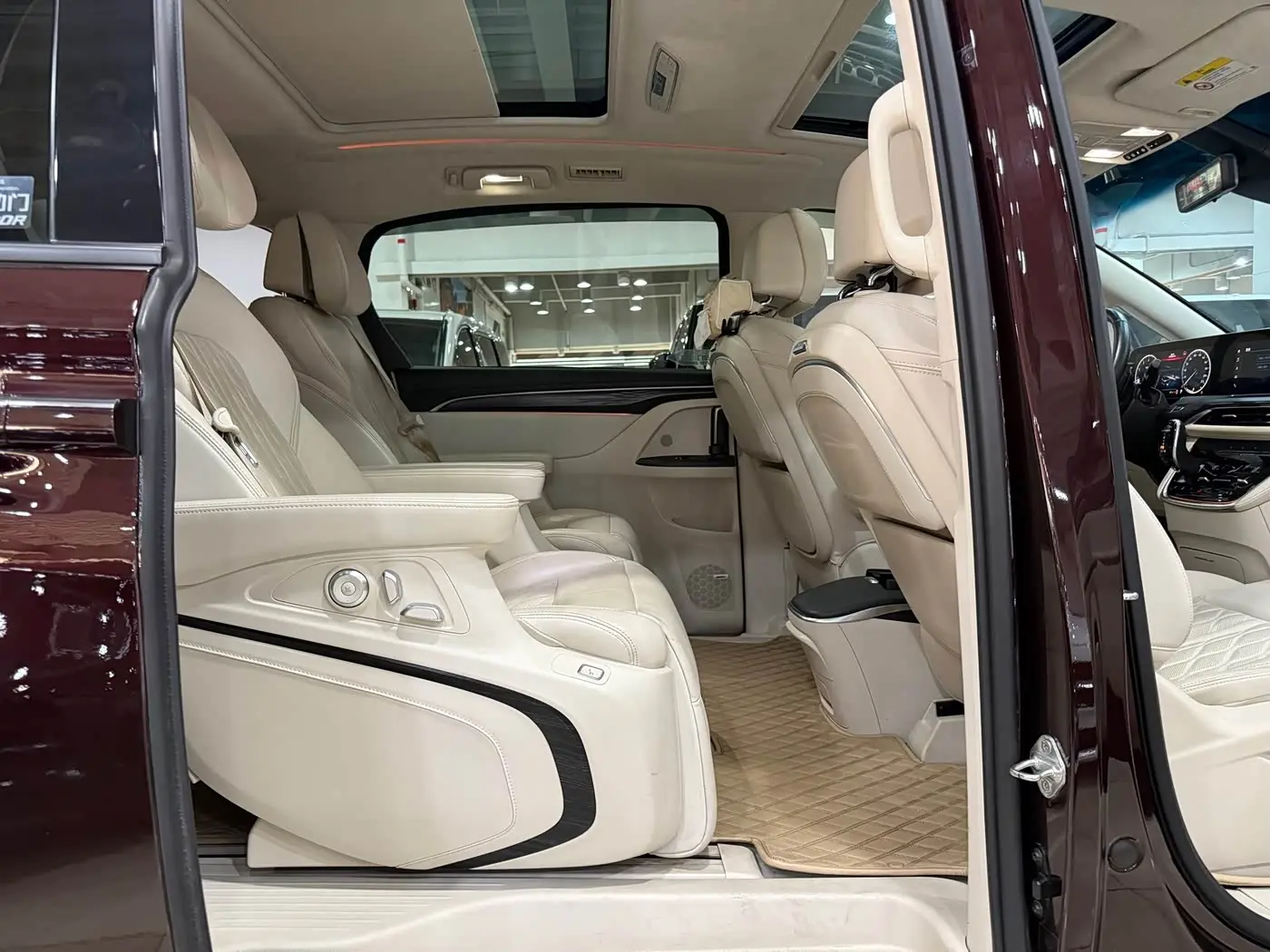 Buick GL8 2020 — Photo 16/20