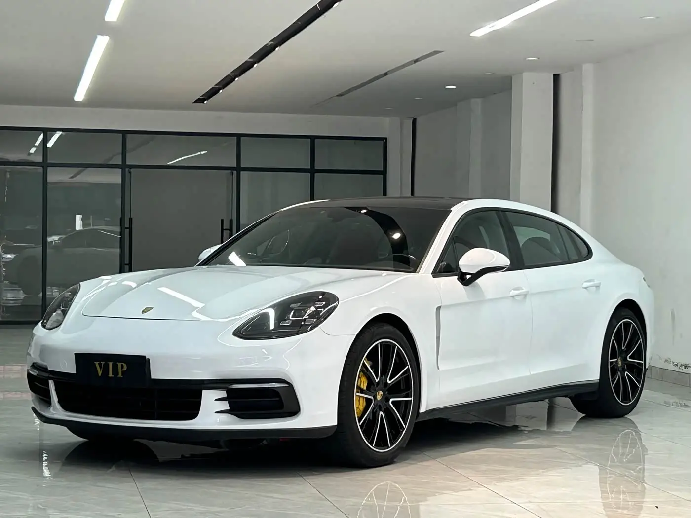 Porsche Panamera 2018 — Şəkil 1/10