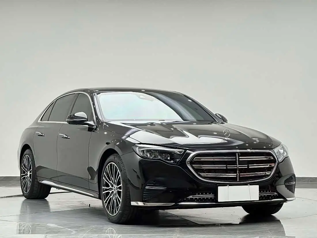 Mercedes-Benz E-Class 2025 — Фото 3/20
