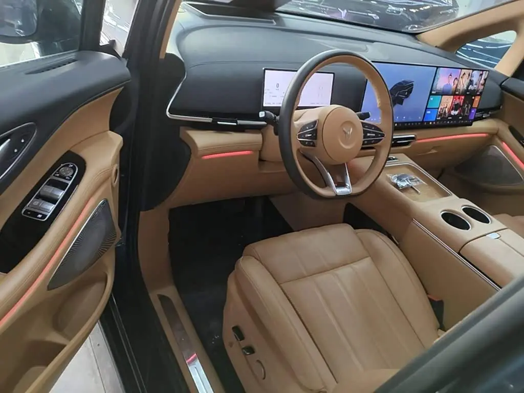 Voyah Auto Voyah Dreamer 2024 — Photo 16/20