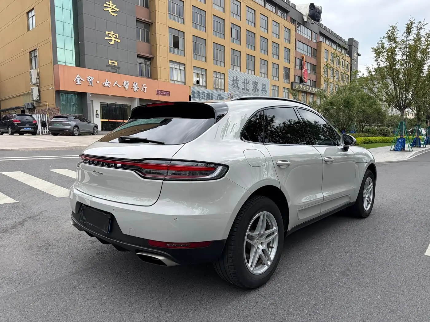Porsche Macan 2020 — Фото 4/15