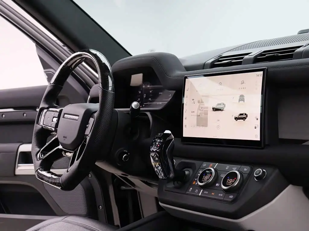 Land Rover Defender 2022 — Фото 12/20