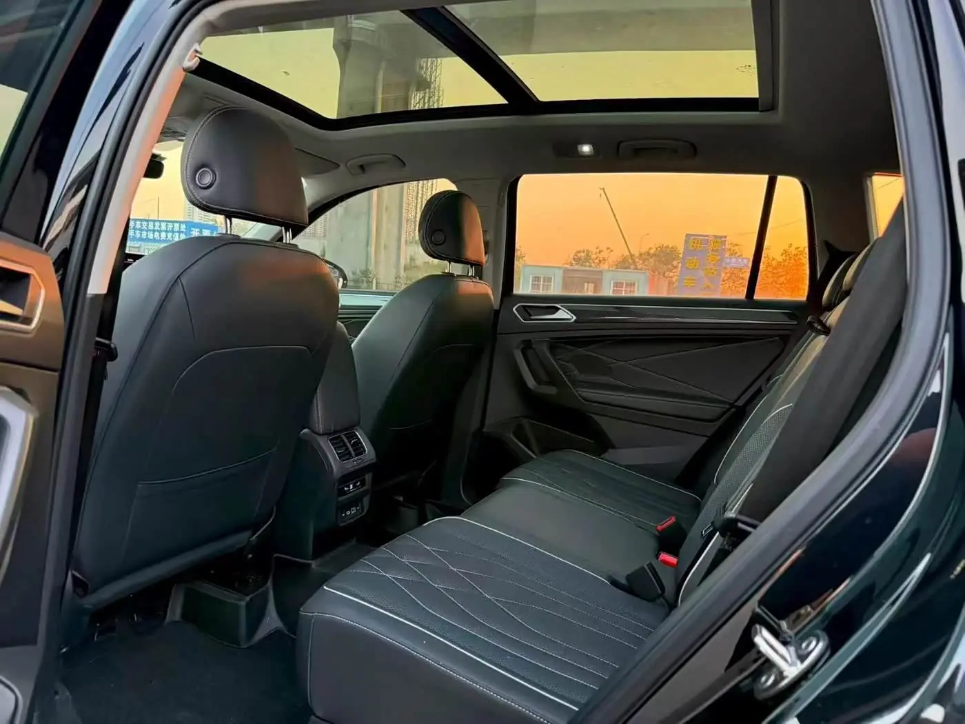 Volkswagen Tiguan L 2023 — Фото 5/10