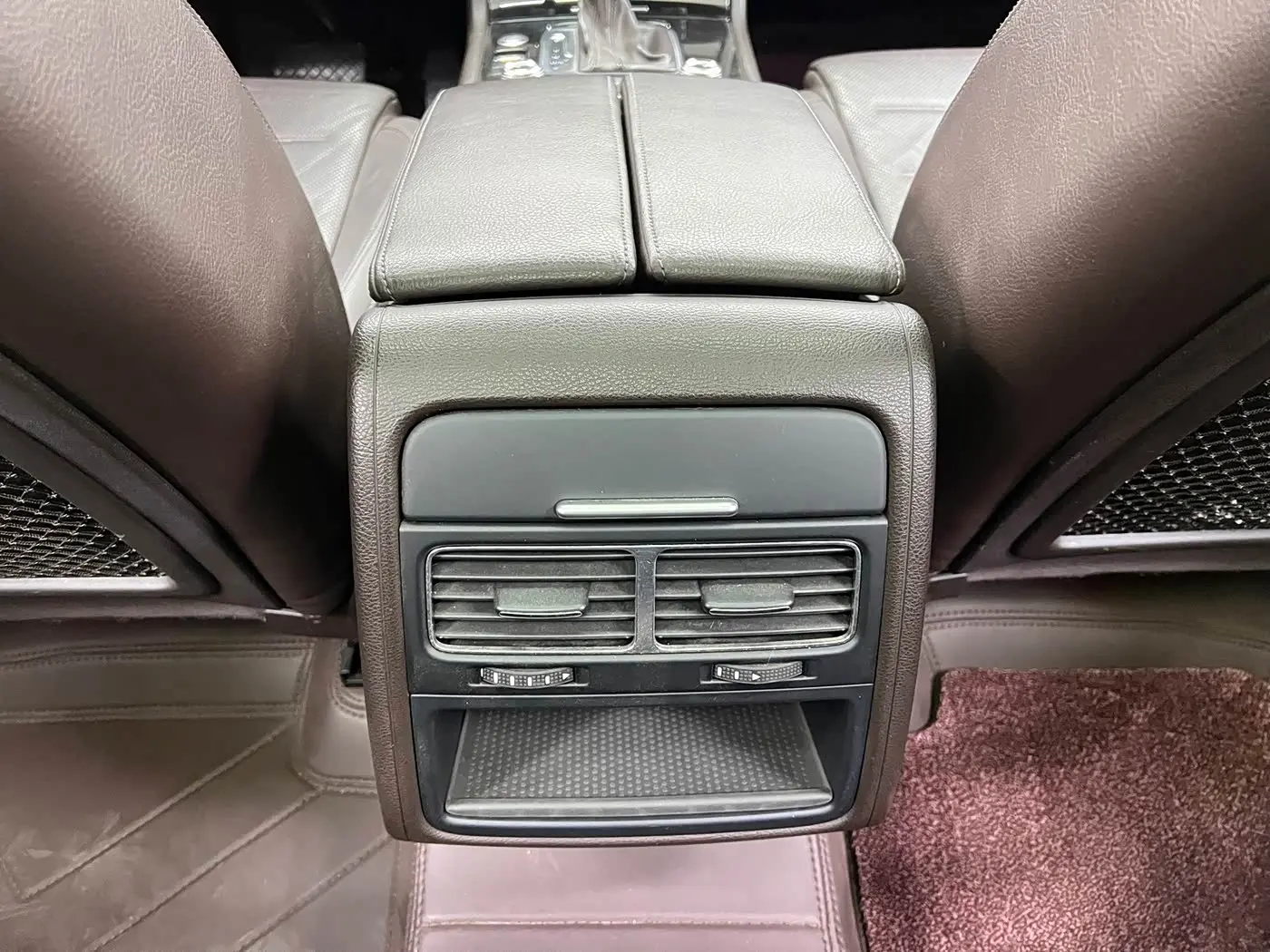 Volkswagen Touareg 2017 — Photo 17/20