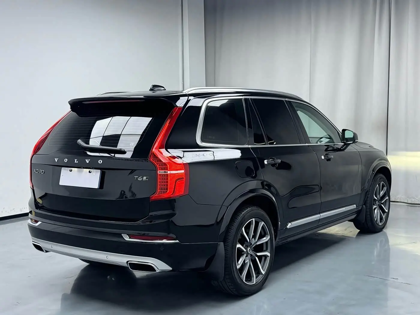 Volvo XC90 2019 — Фото 2/10