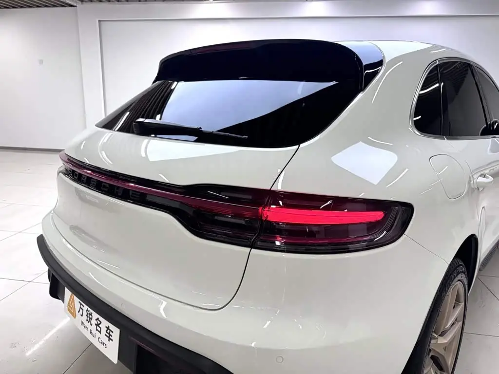Porsche Macan 2023 — Photo 7/17