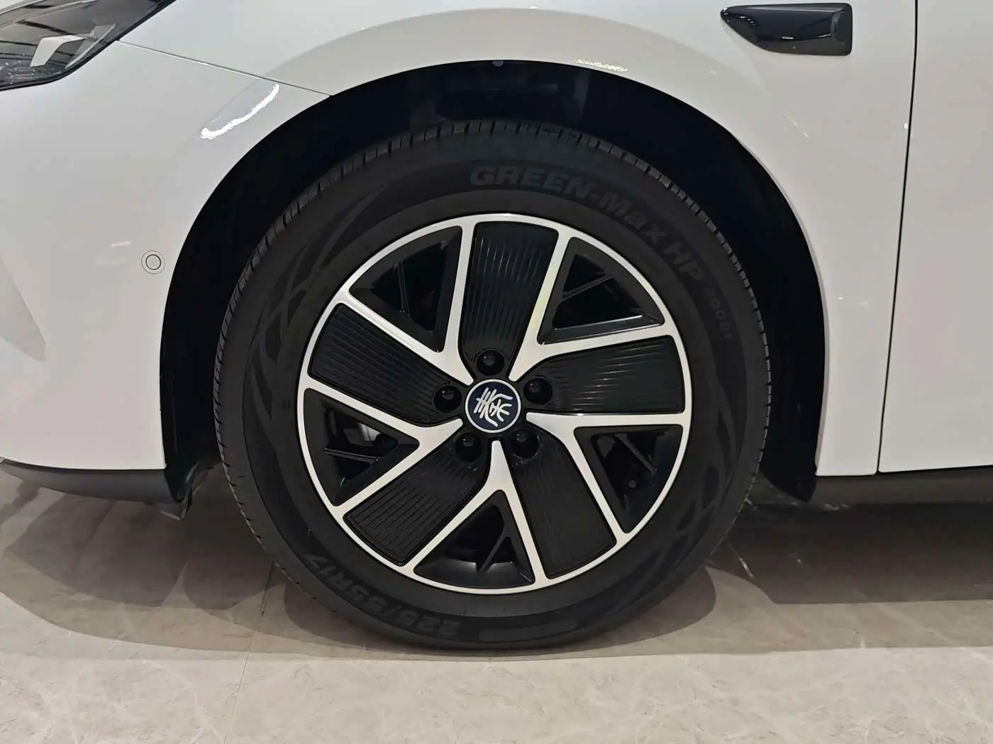 BYD Qin L 2025 — Фото 16/16