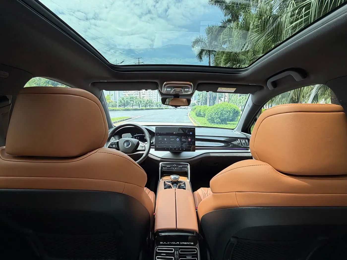 BYD Tang New Energy 2024 — Photo 13/20