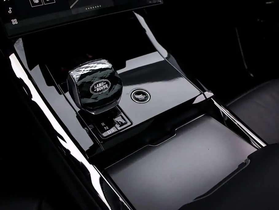 Land Rover Range Rover Sport 2025 — Şəkil 10/19