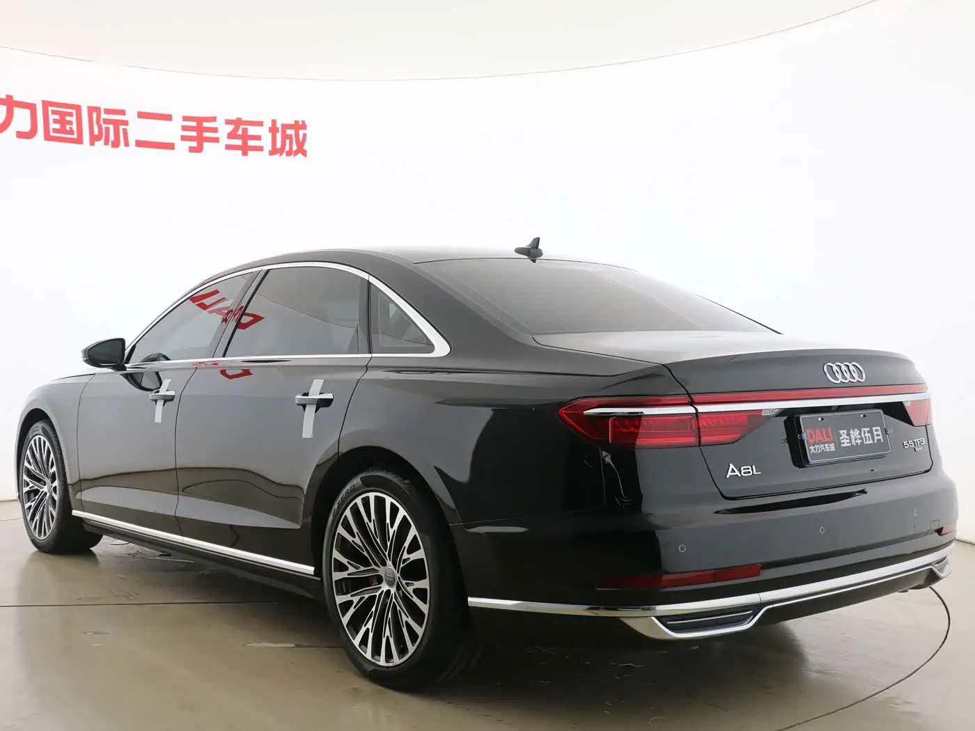 Audi A8 2021 — Photo 16/16