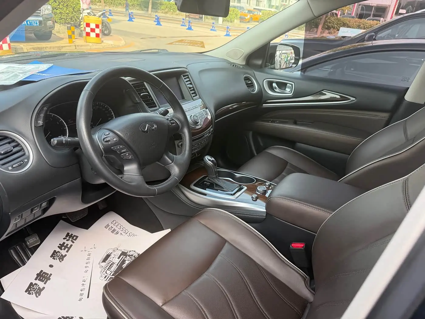 Infiniti QX60 2020 — Photo 3/12