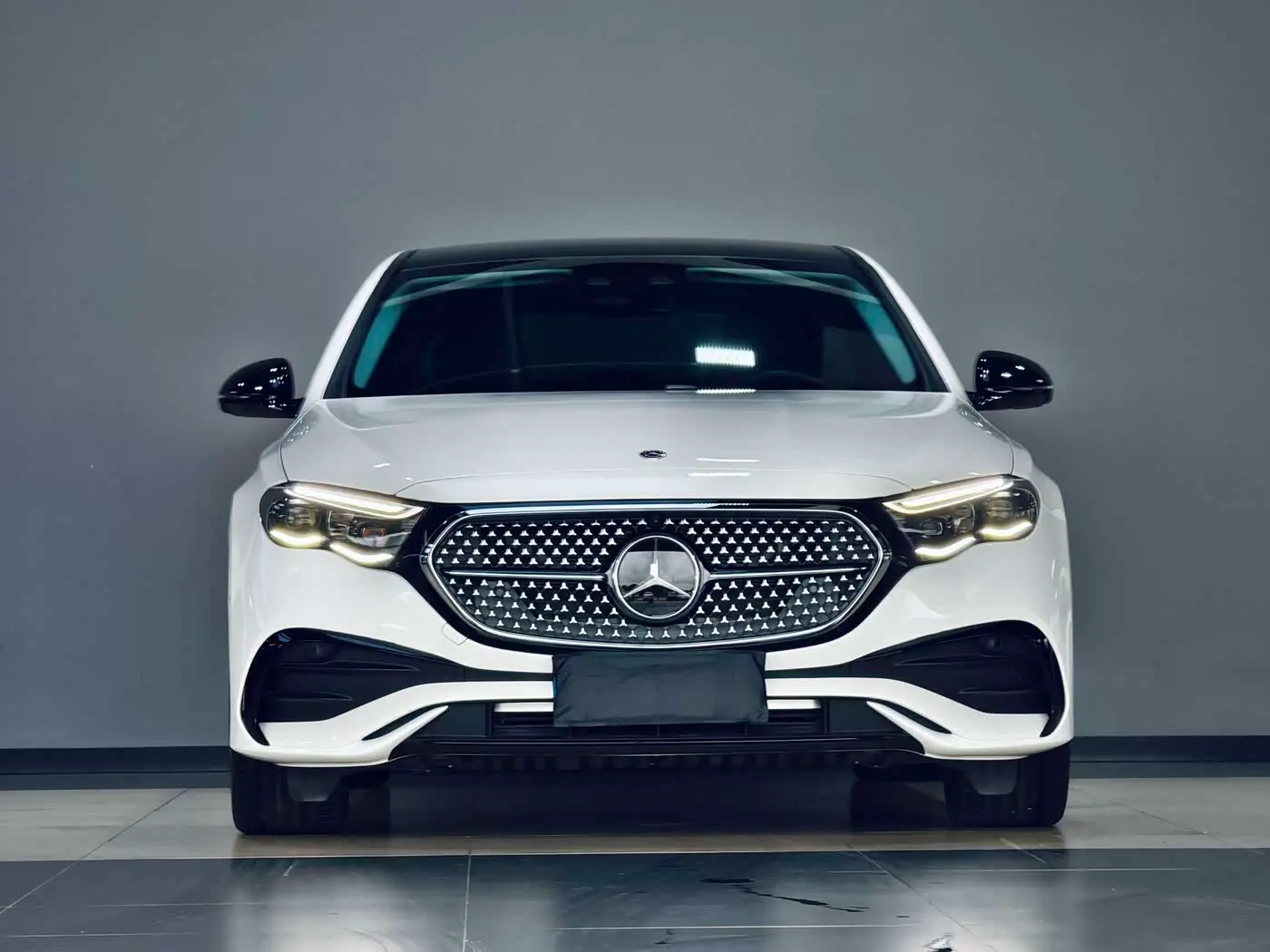 Mercedes-Benz E-Class 2025 — Şəkil 2/11