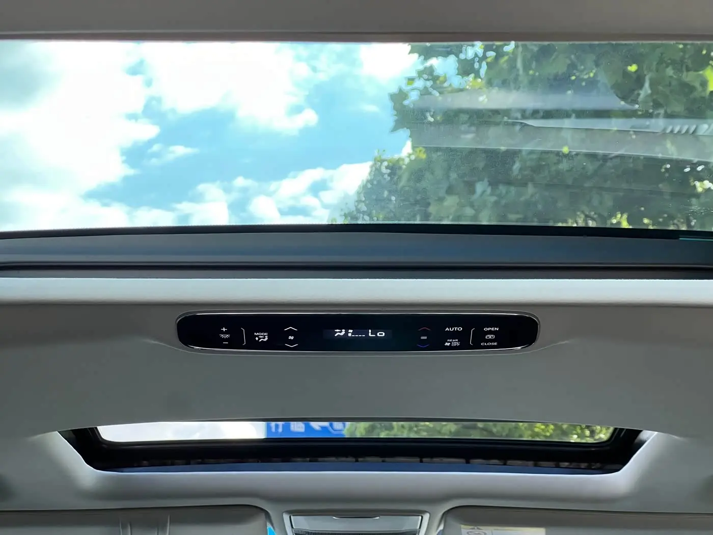 Honda Odyssey 2018 — ფოტო 18/20
