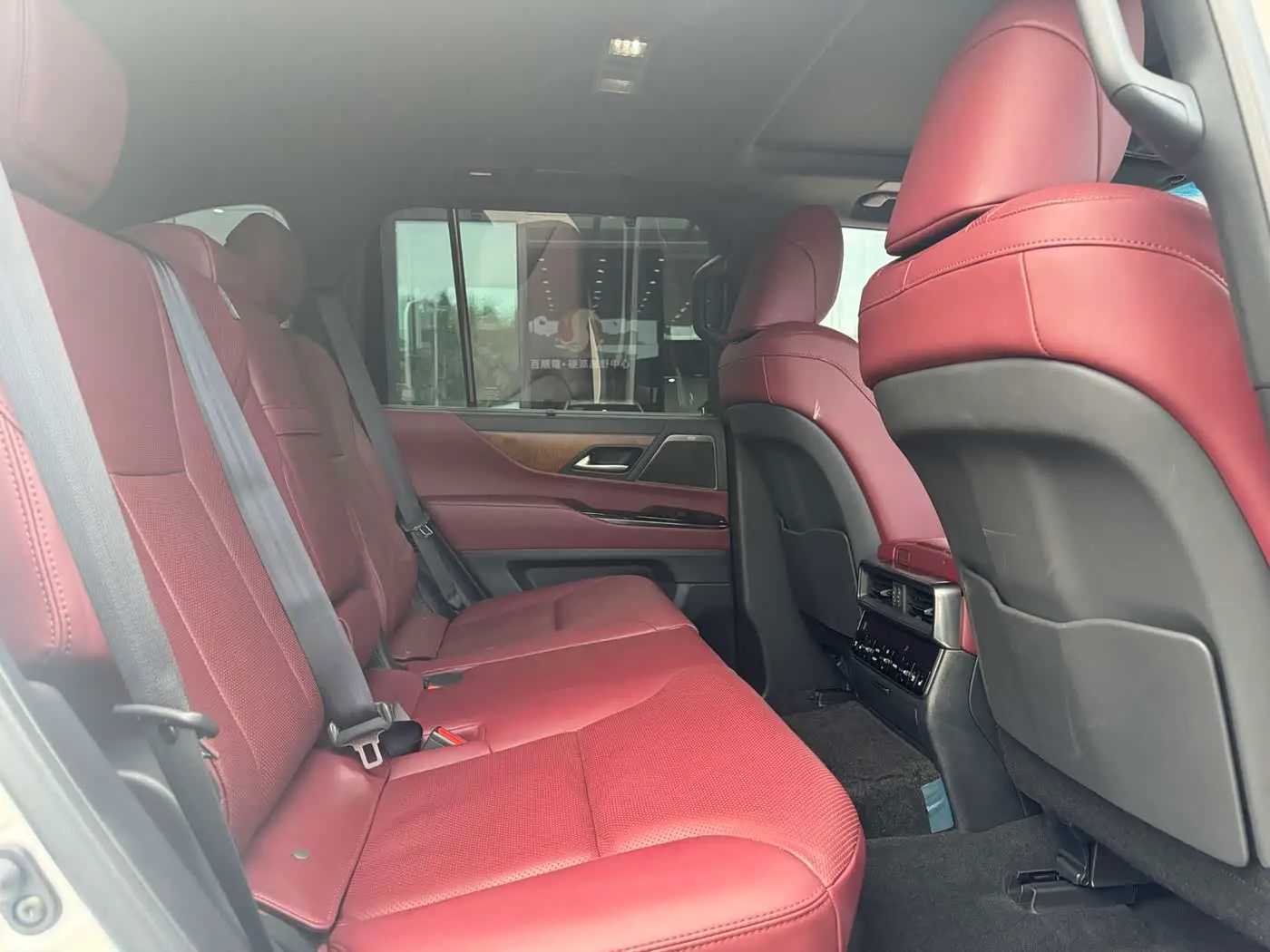 Lexus LX 2025 — Фото 10/16