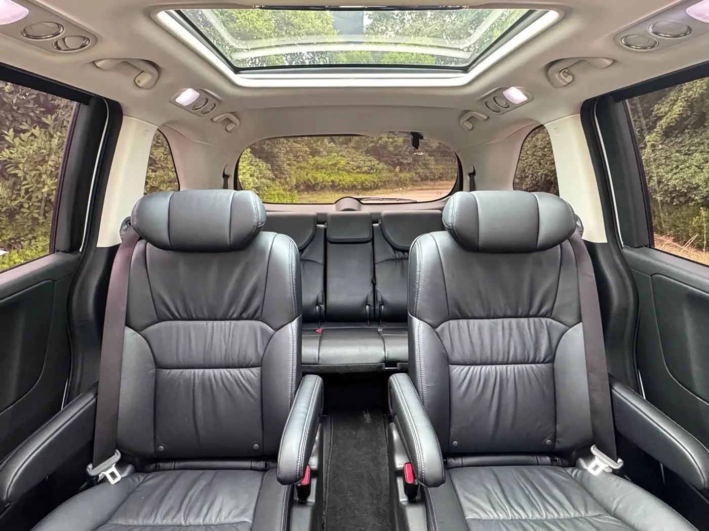 Honda Odyssey 2019 — Фото 10/12