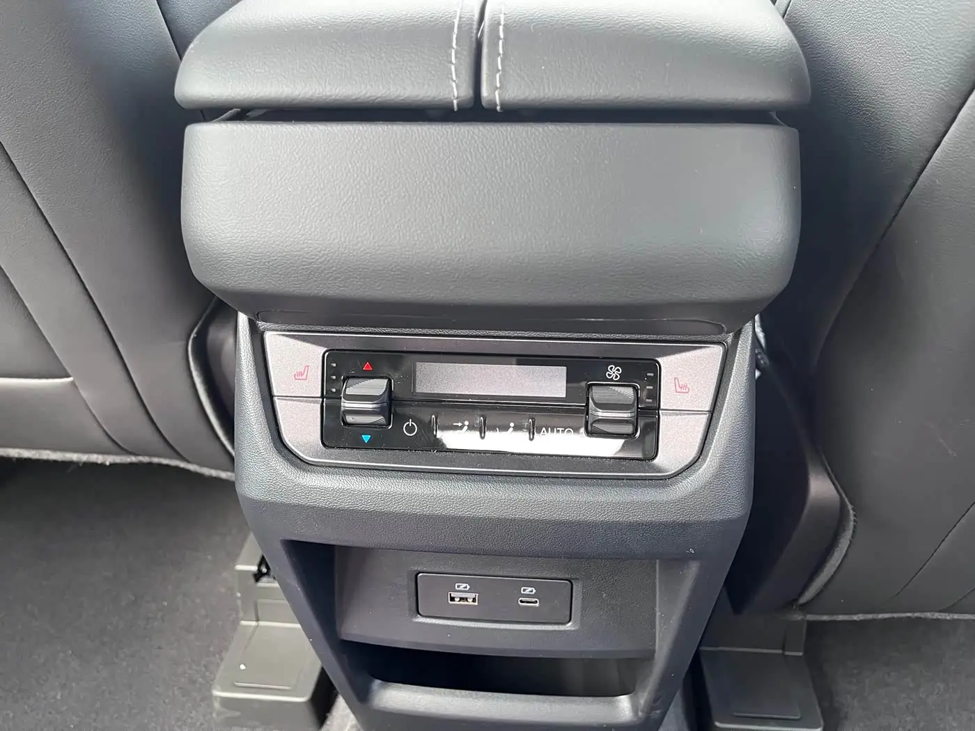Ford Edge 2026 — Şəkil 16/17