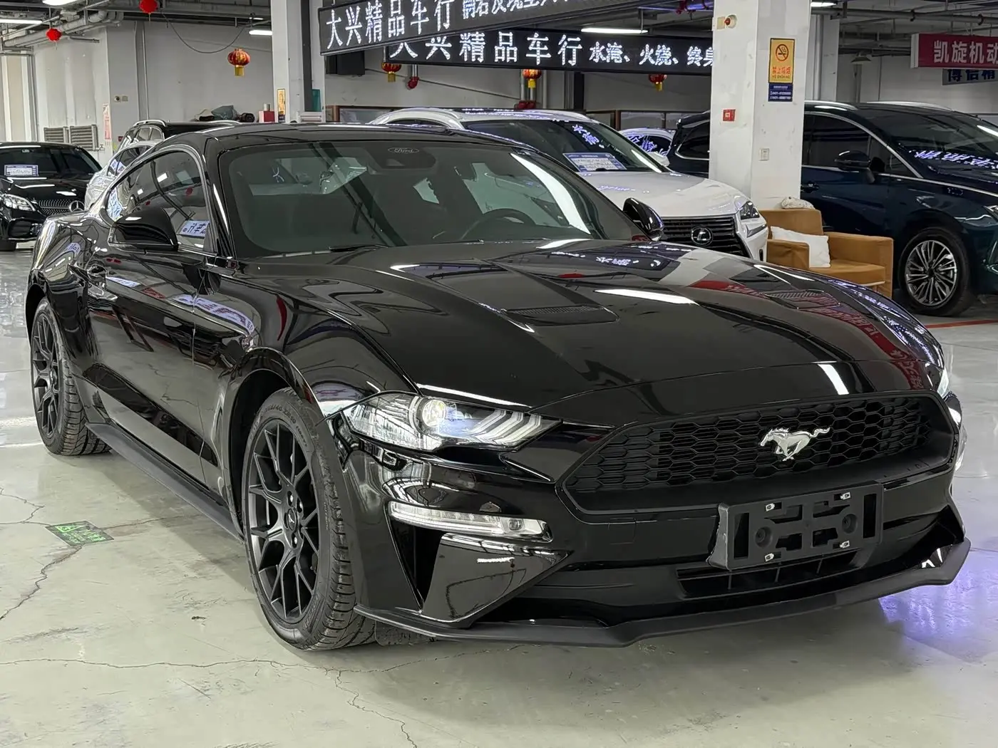 Ford Mustang 2021 — Photo 3/9