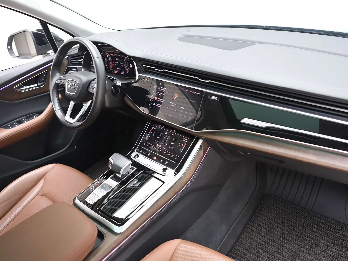 Audi Q7 2023 — Photo 11/15
