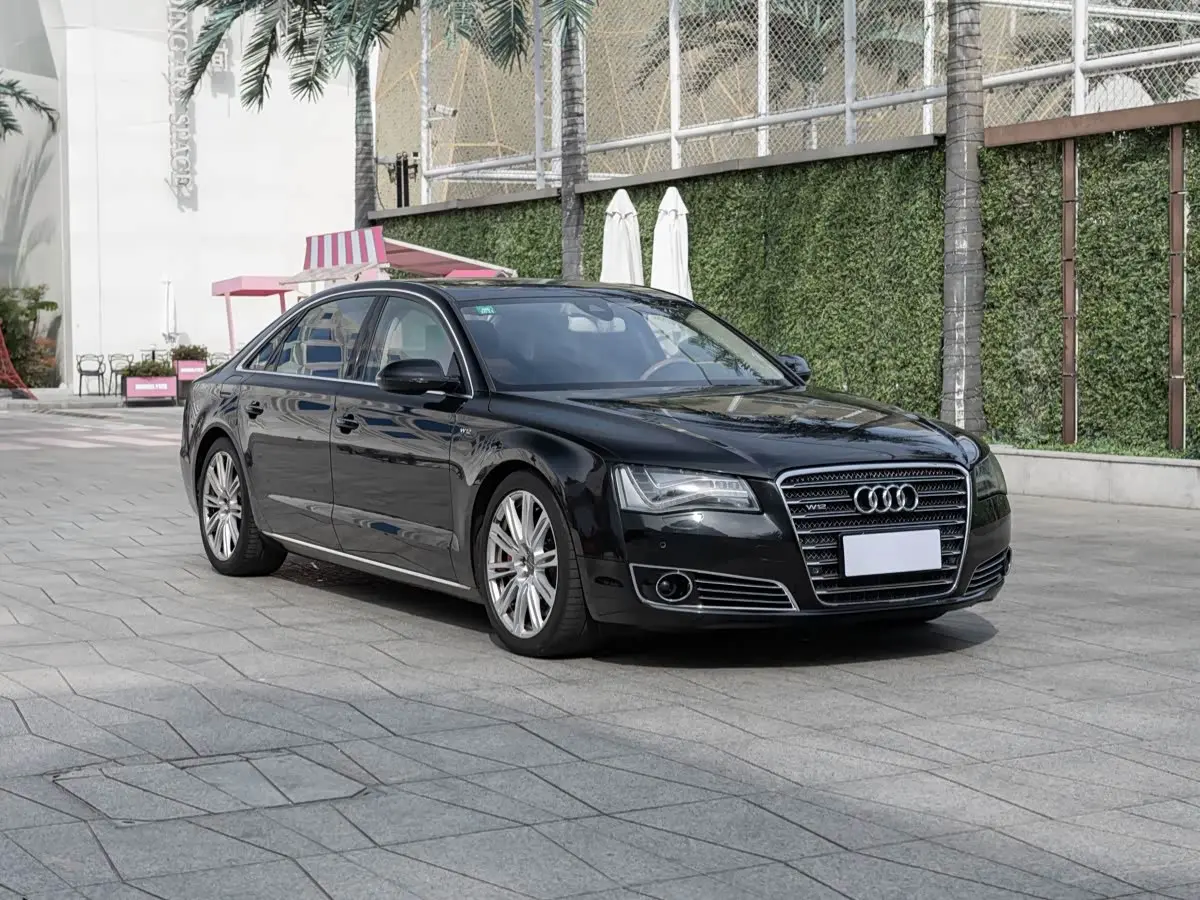 Audi A8 2013 — Photo 3/20