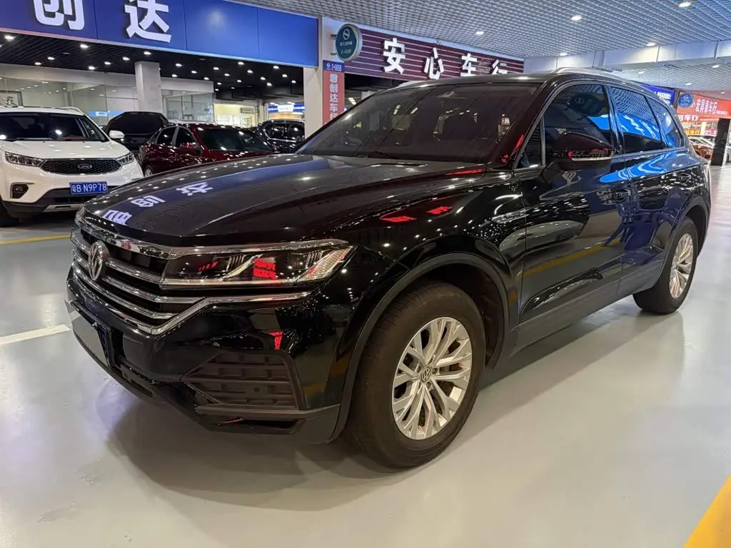 Volkswagen Touareg 2020 — Фото 1/14