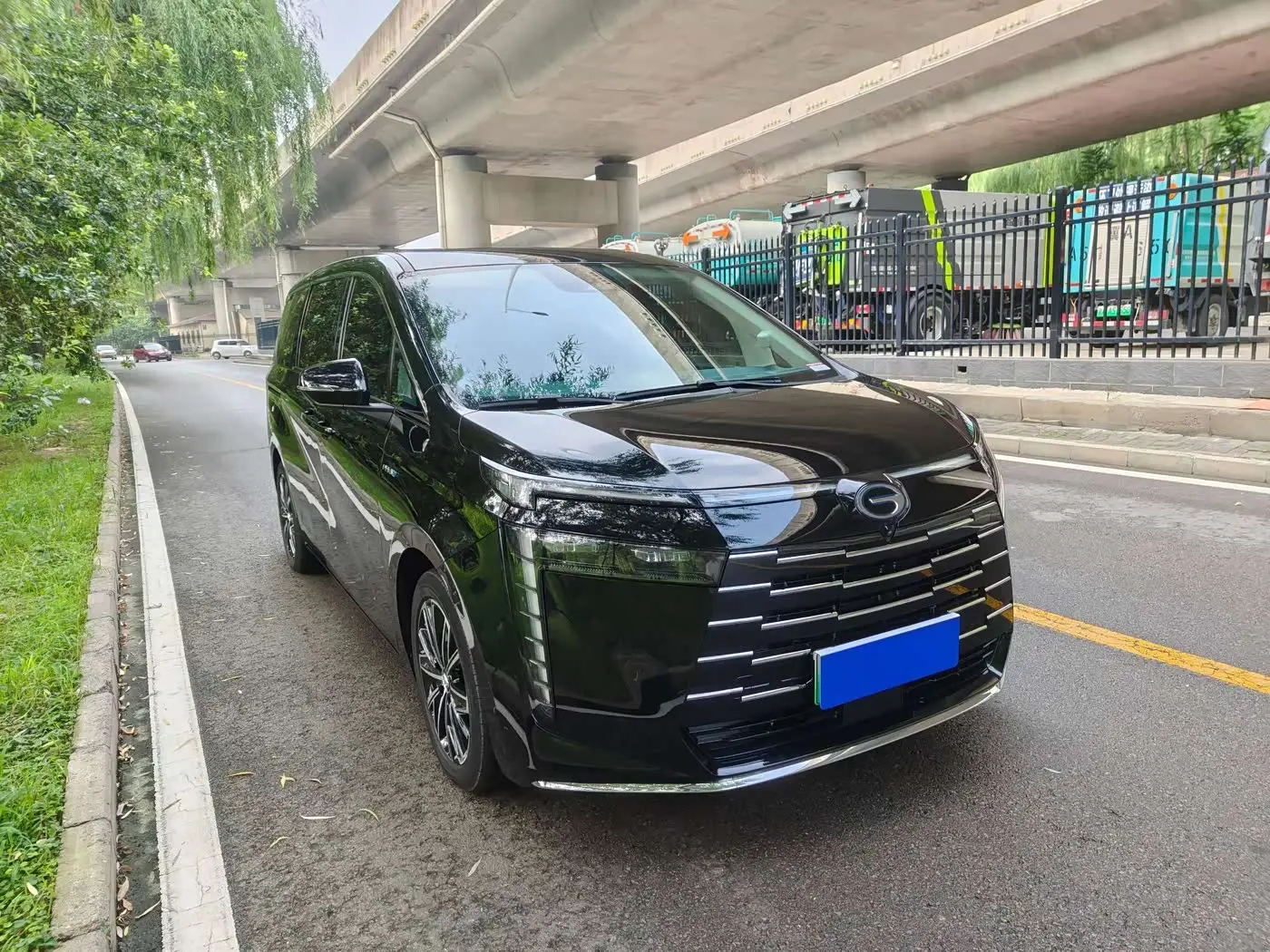 GAC Trumpchi Trumpchi E8 NEV 2024 — Фото 3/20