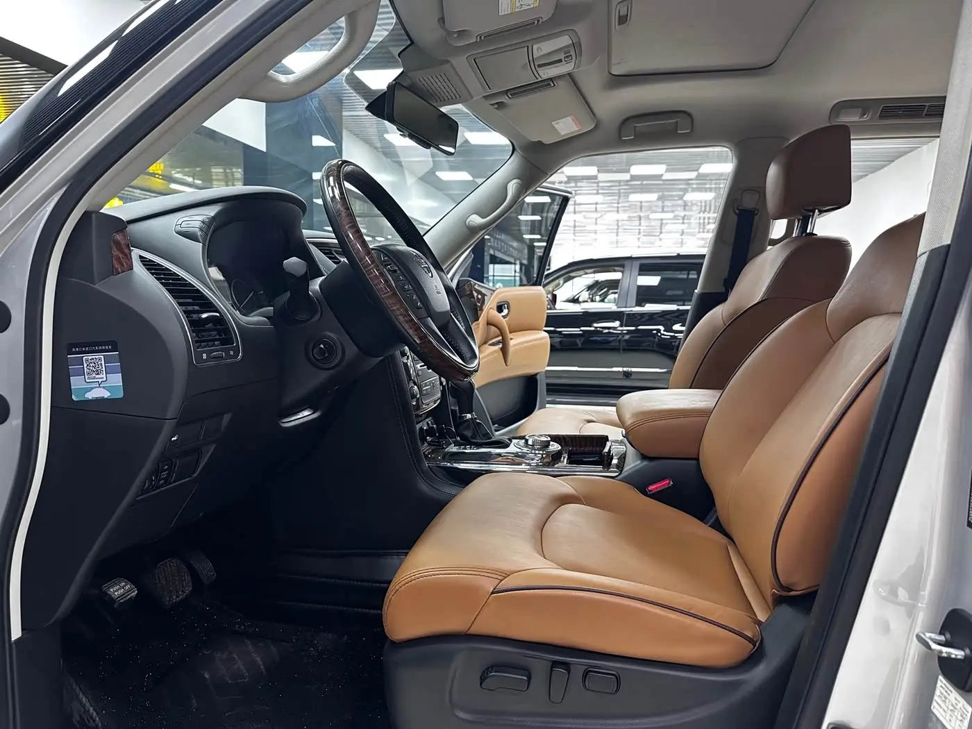 Nissan Patrol 2019 — Photo 9/20