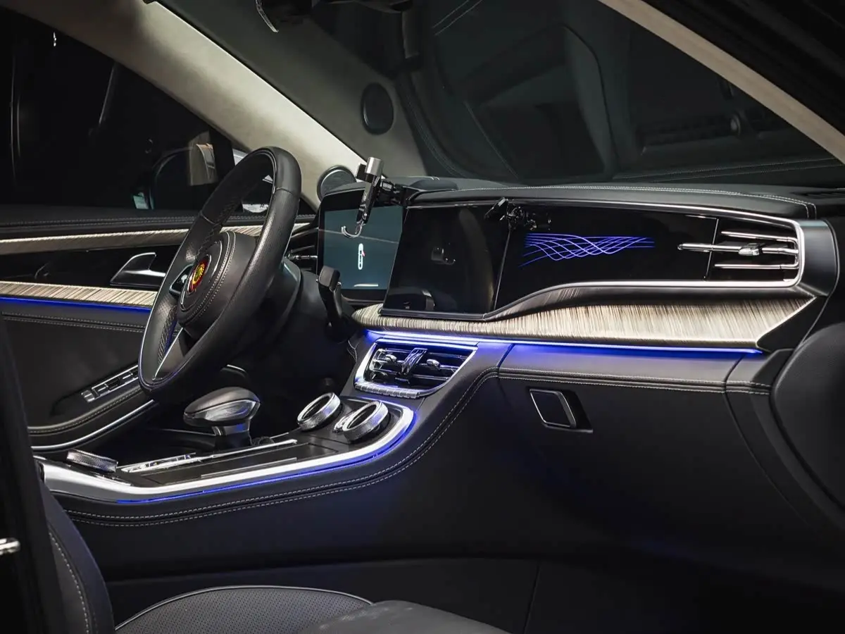 Hongqi H9 2022 — Şəkil 19/20