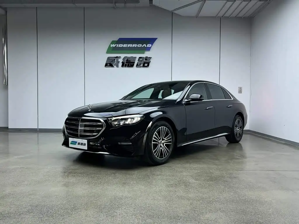 Mercedes-Benz E-Class 2025 — Фото 1/20