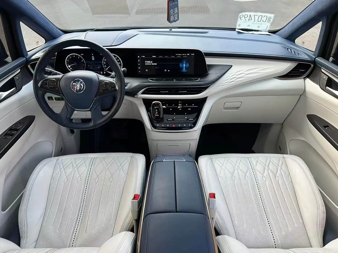 Buick GL8 2021 — Photo 4/10