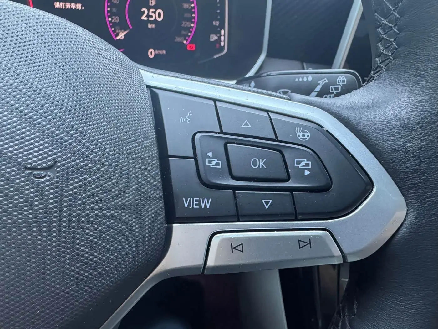 Volkswagen Tayron 2023 — Photo 12/20