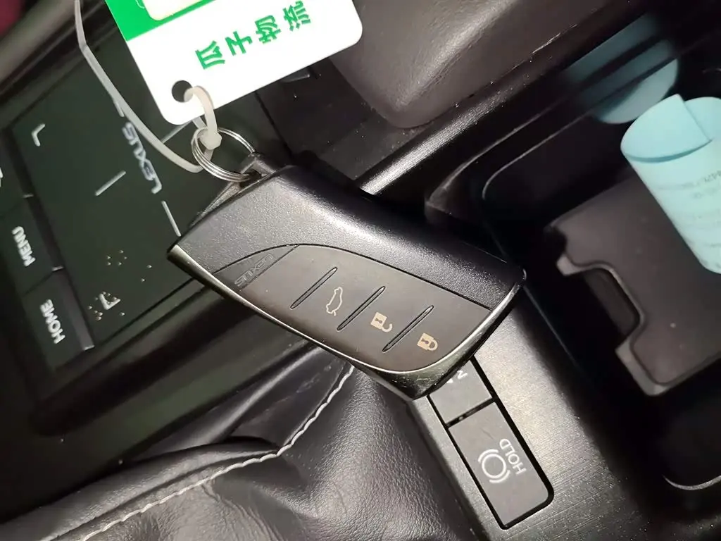 Lexus ES 2018 — Şəkil 12/20