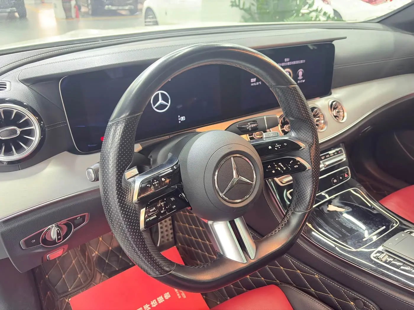 Mercedes-Benz E-Class 2021 — Фото 11/13