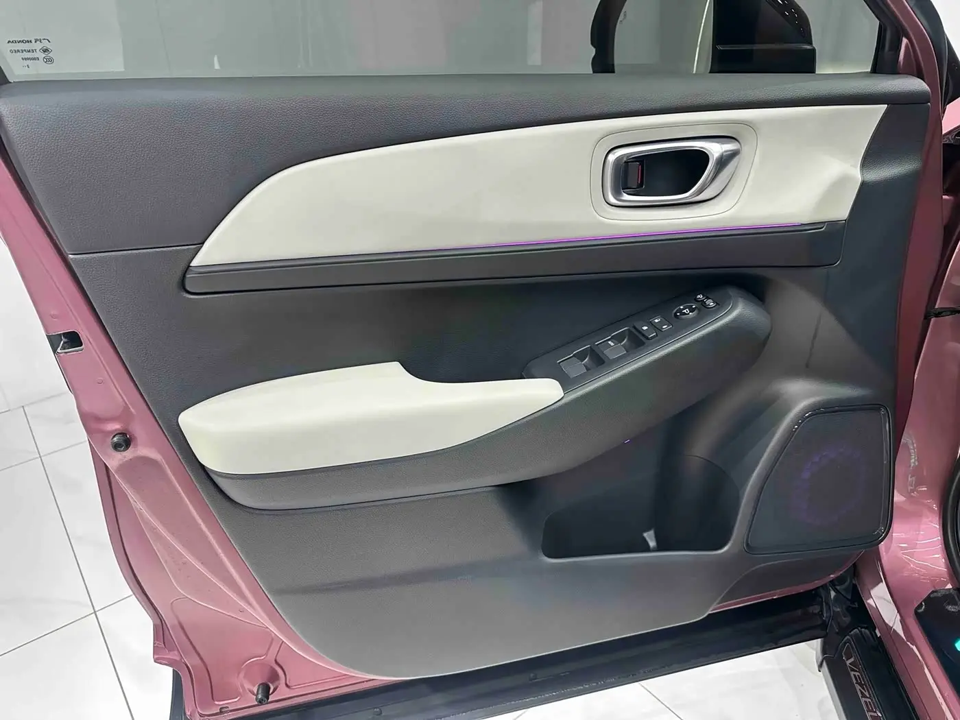 Honda Vezel 2022 — Photo 8/20
