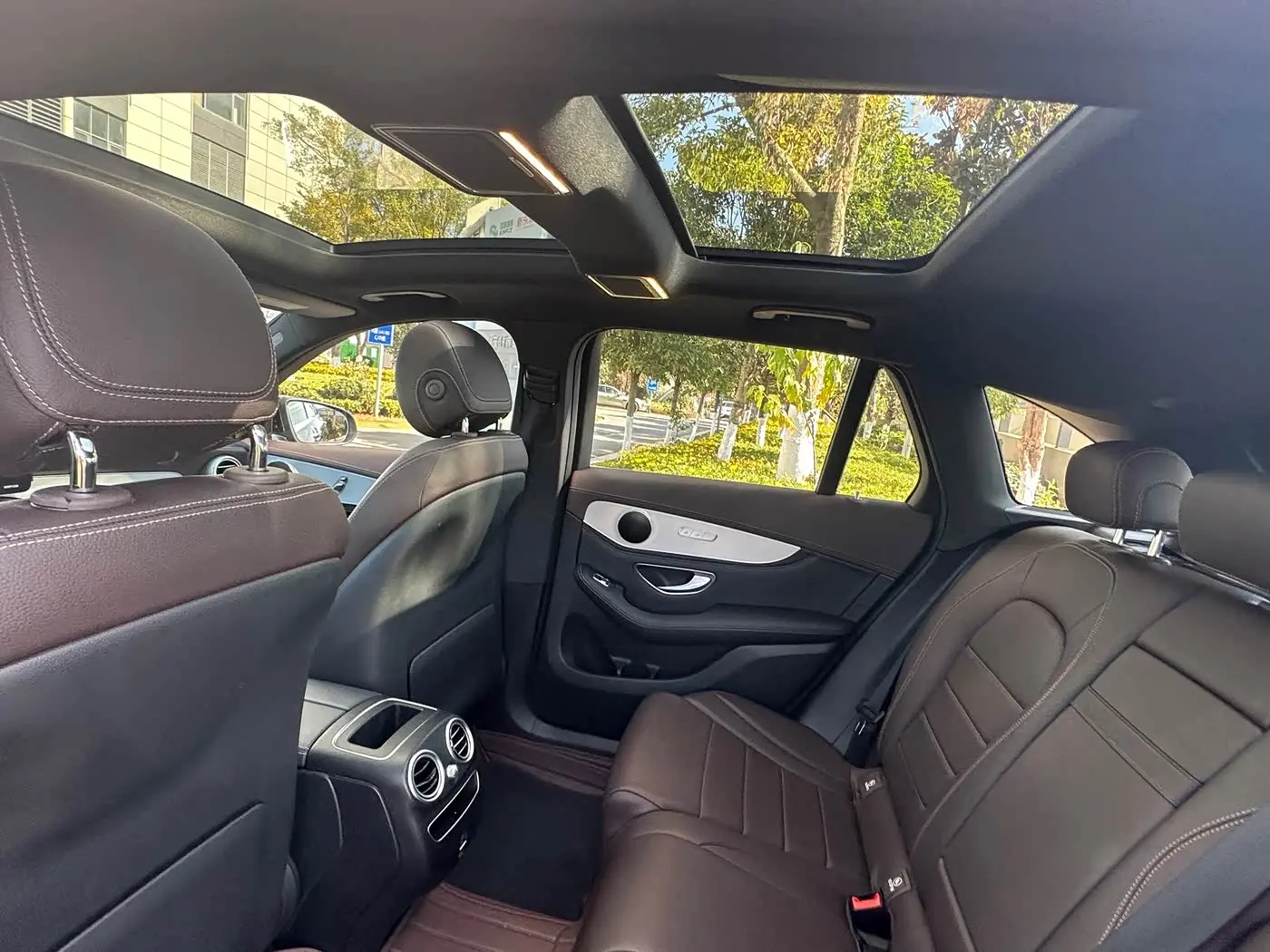 Mercedes-Benz GLC 2020 — Photo 10/12