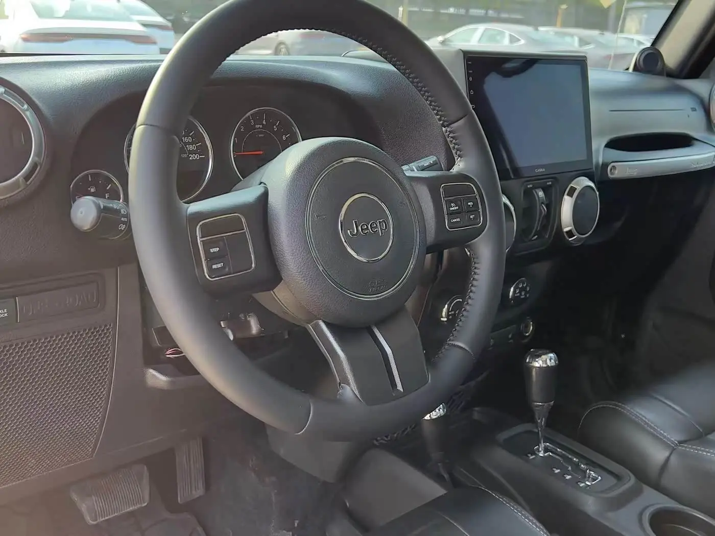 Jeep Wrangler 2012 — Şəkil 12/13