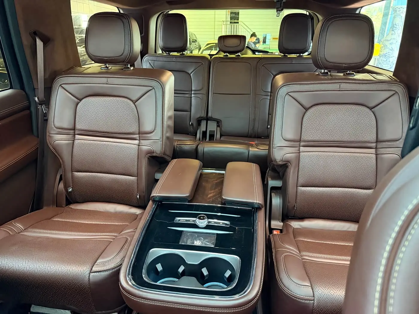 Lincoln Navigator 2018 — Şəkil 15/20
