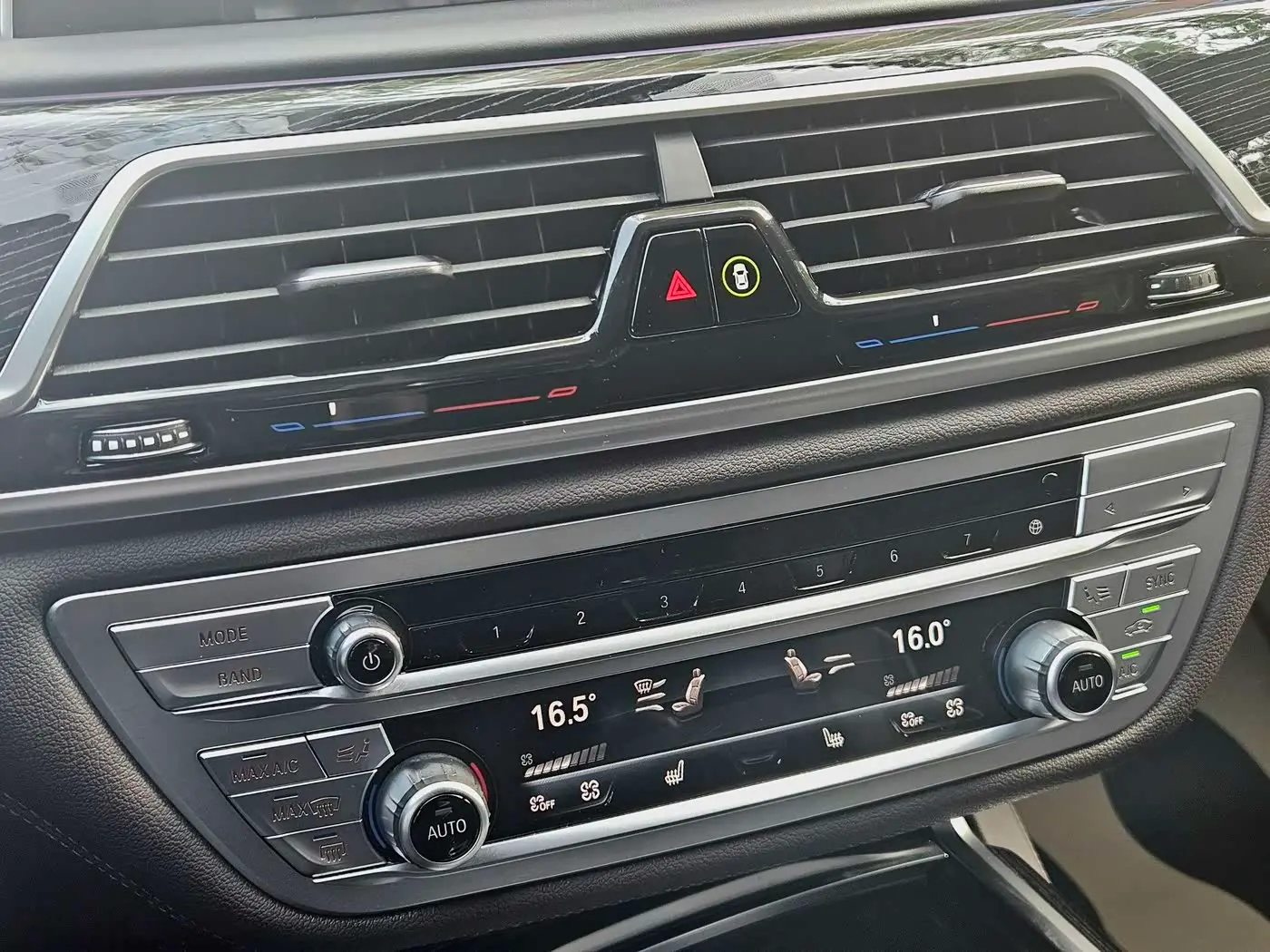 BMW 7 Series 2022 — Photo 13/20