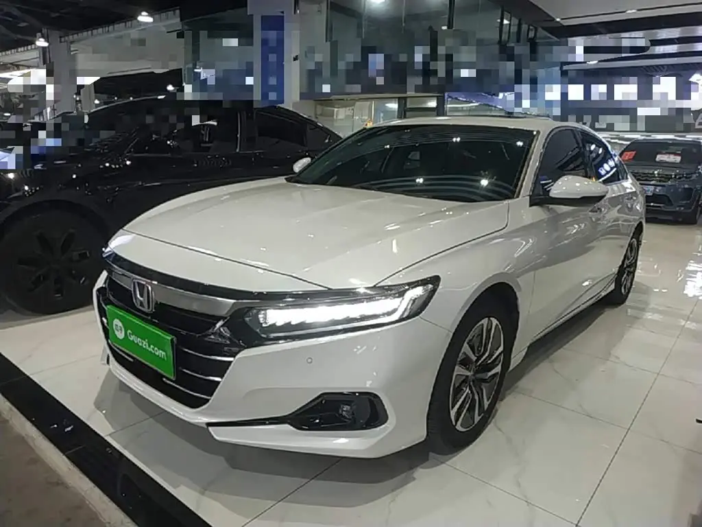 Honda Accord 2023 — Photo 2/20