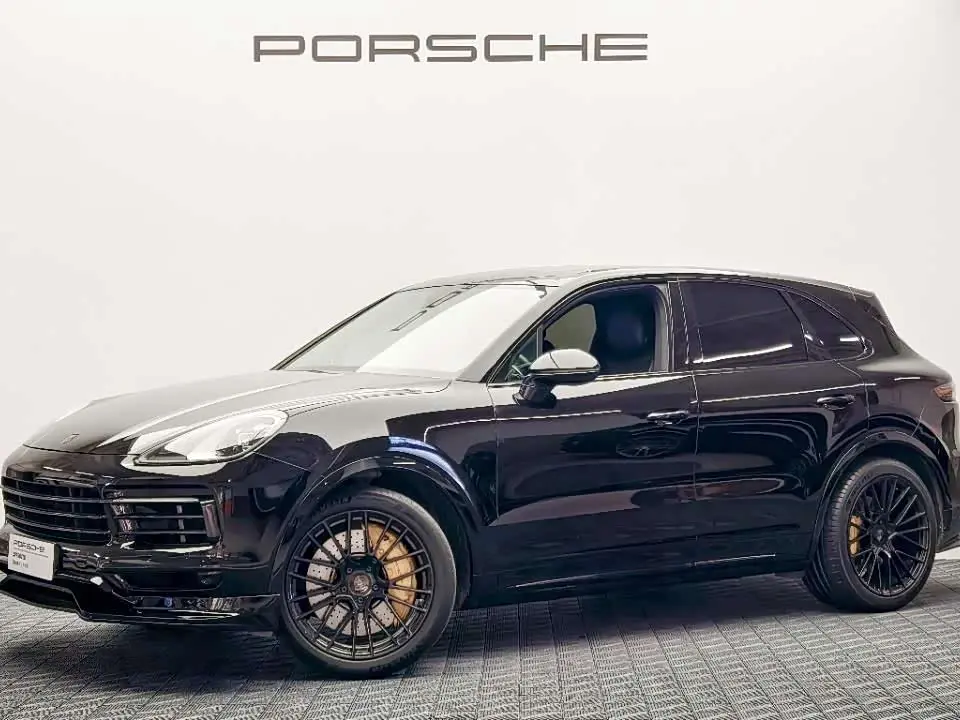 Porsche Cayenne 2021 — Фото 1/13