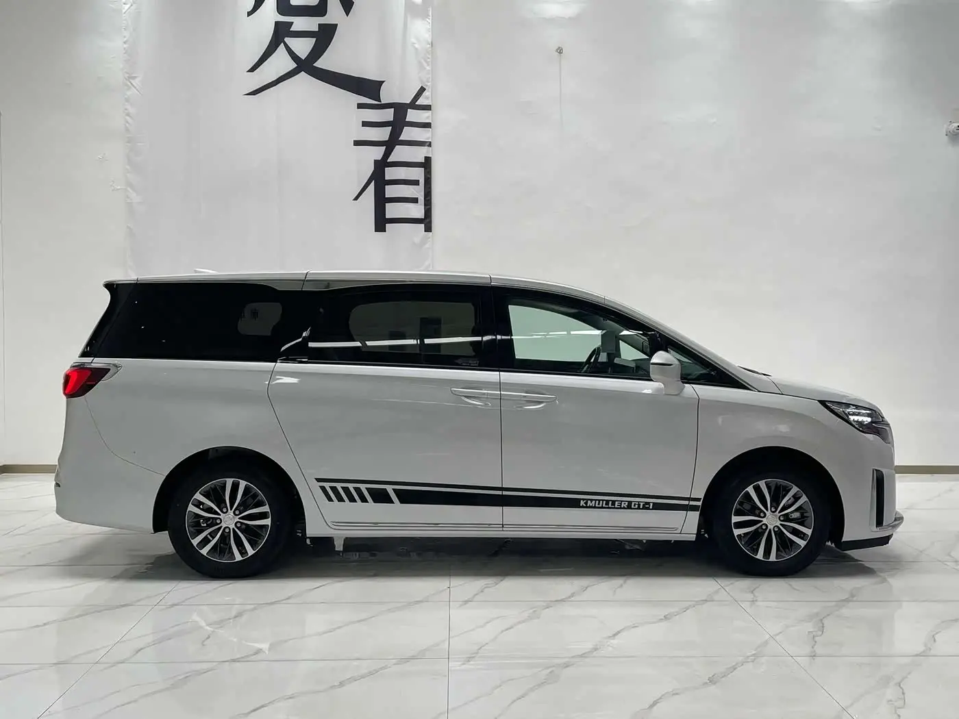 Buick GL8 2023 — Şəkil 2/8