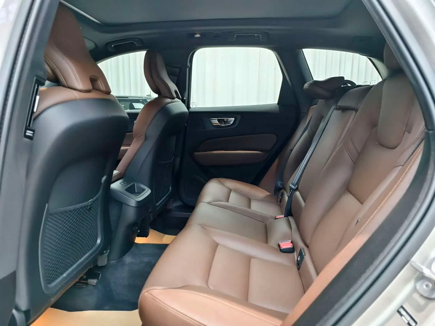 Volvo XC60 2025 — Photo 12/13