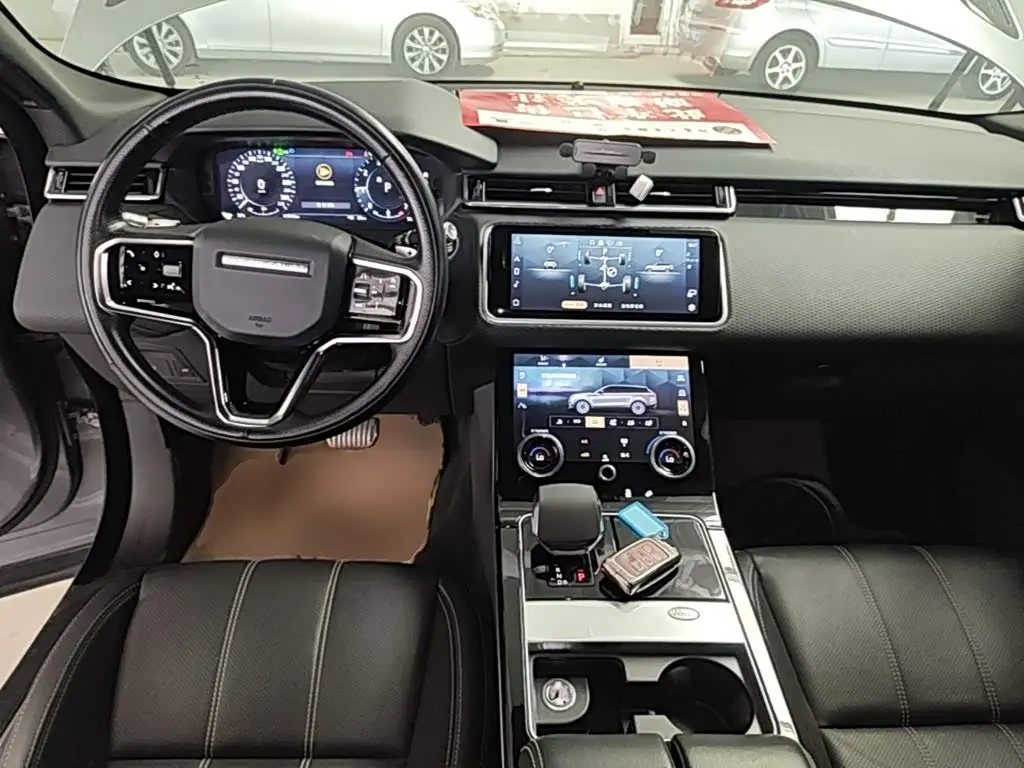 Land Rover Range Rover Velar 2021 — Photo 10/20