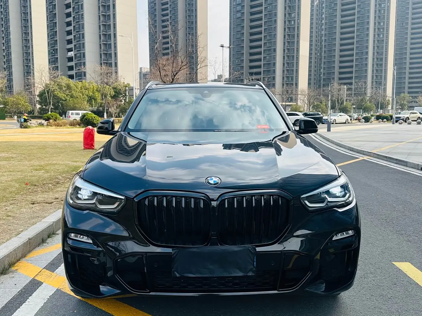BMW X5 2021 — Photo 2/9