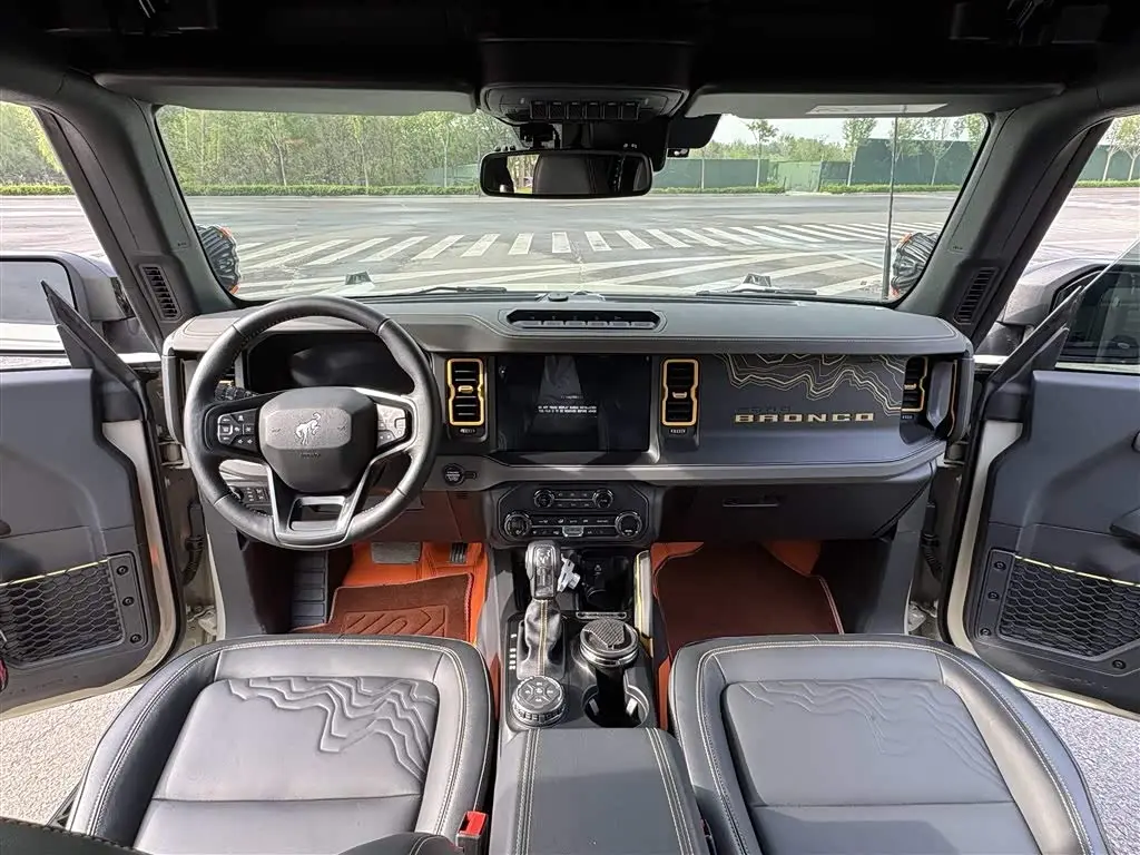 Ford Bronco 2024 — ფოტო 9/20