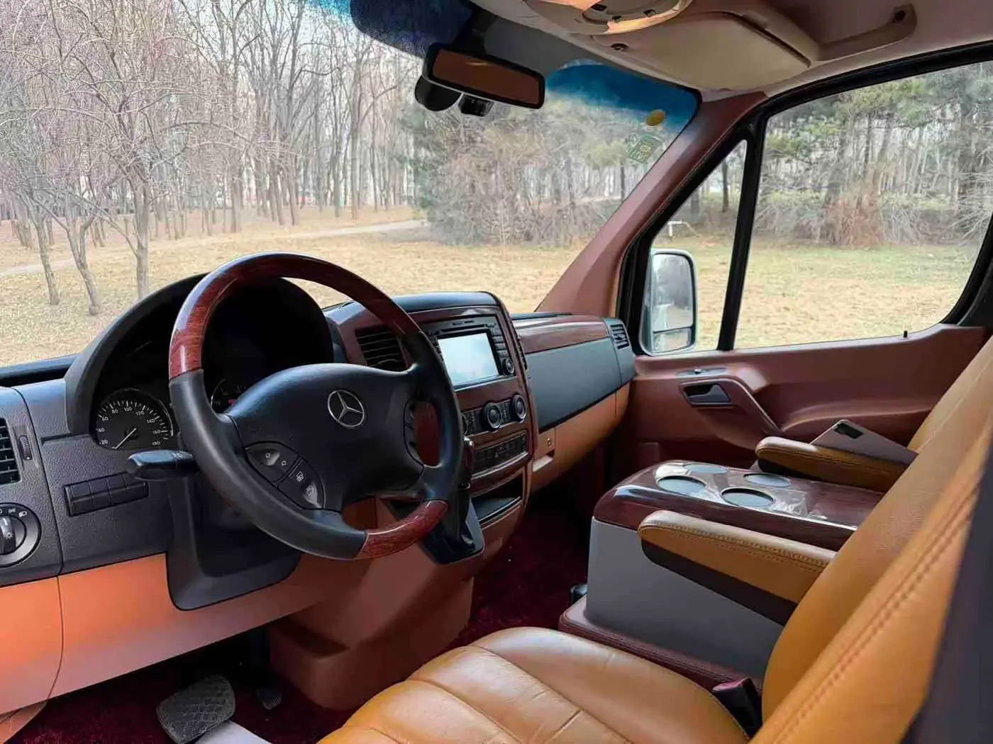 Mercedes-Benz Sprinter 2013 — Photo 11/18
